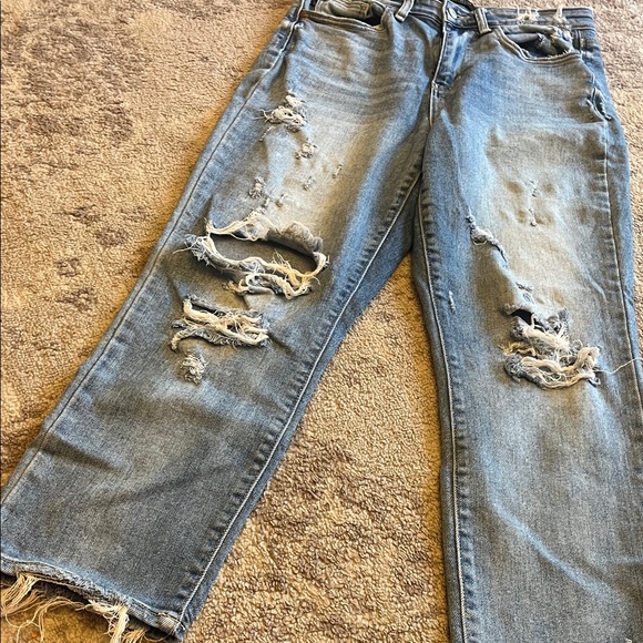 Judy Blue Jeans Relaxed Light Blue Distressed Denim - Picture 2 of 3